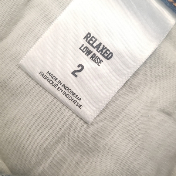 NWT Express Relaxed Low Rise Lace Trimmed Denim Shorts Sz 2 - Picture 12 of 12